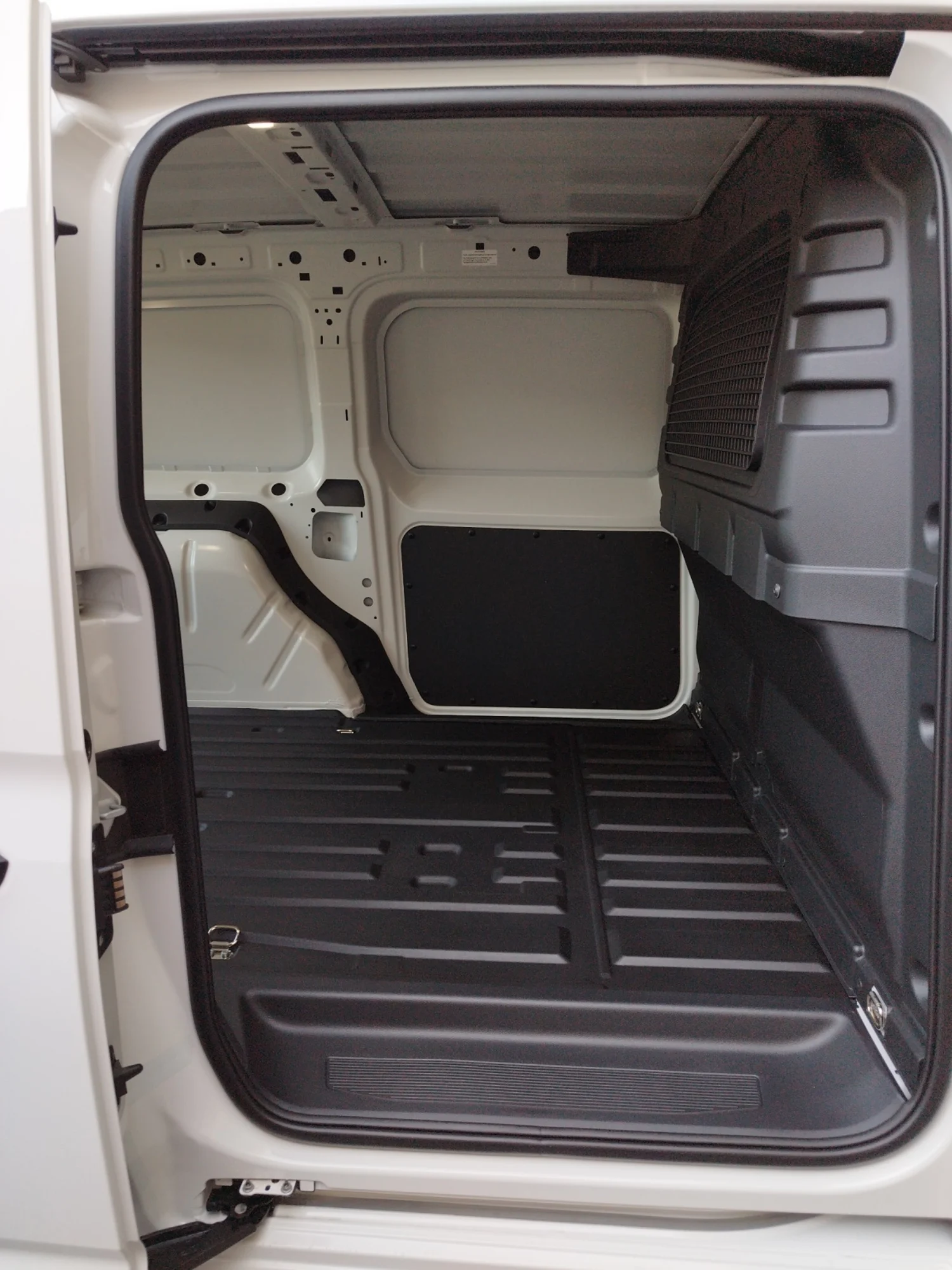 Bild eines VW Caddy Cargo Maxi TDI