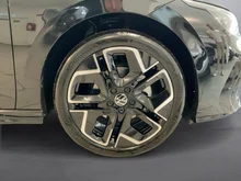 VW Golf Sport TSI in Grenadillschwarz Metallic