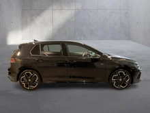 VW Golf Sport TSI in Grenadillschwarz Metallic