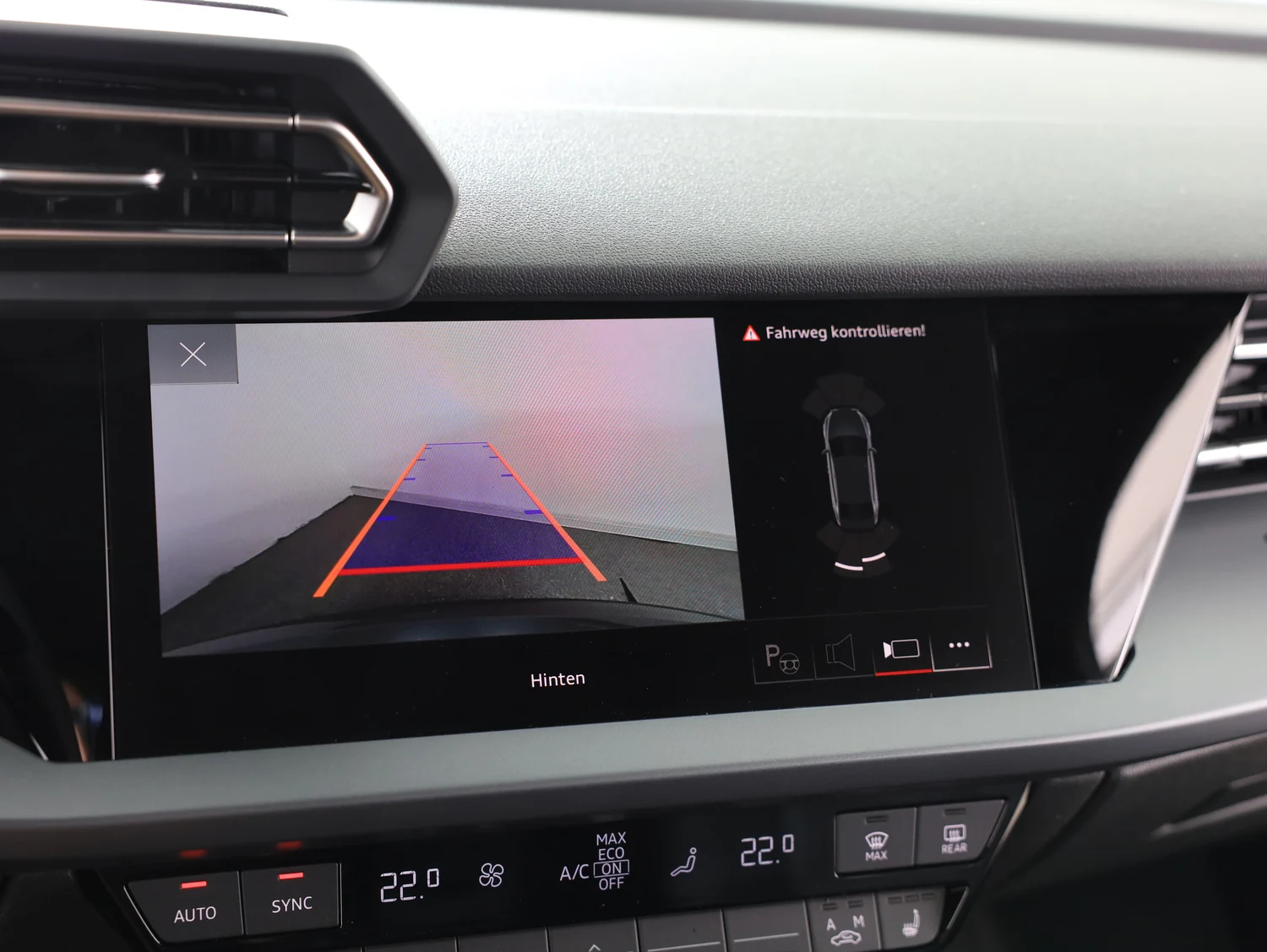 Bild eines Audi A3 Limousine 30 TFSI S line