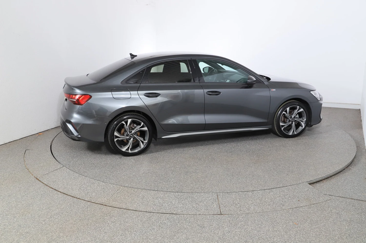 Bild eines Audi A3 Limousine 30 TFSI S line