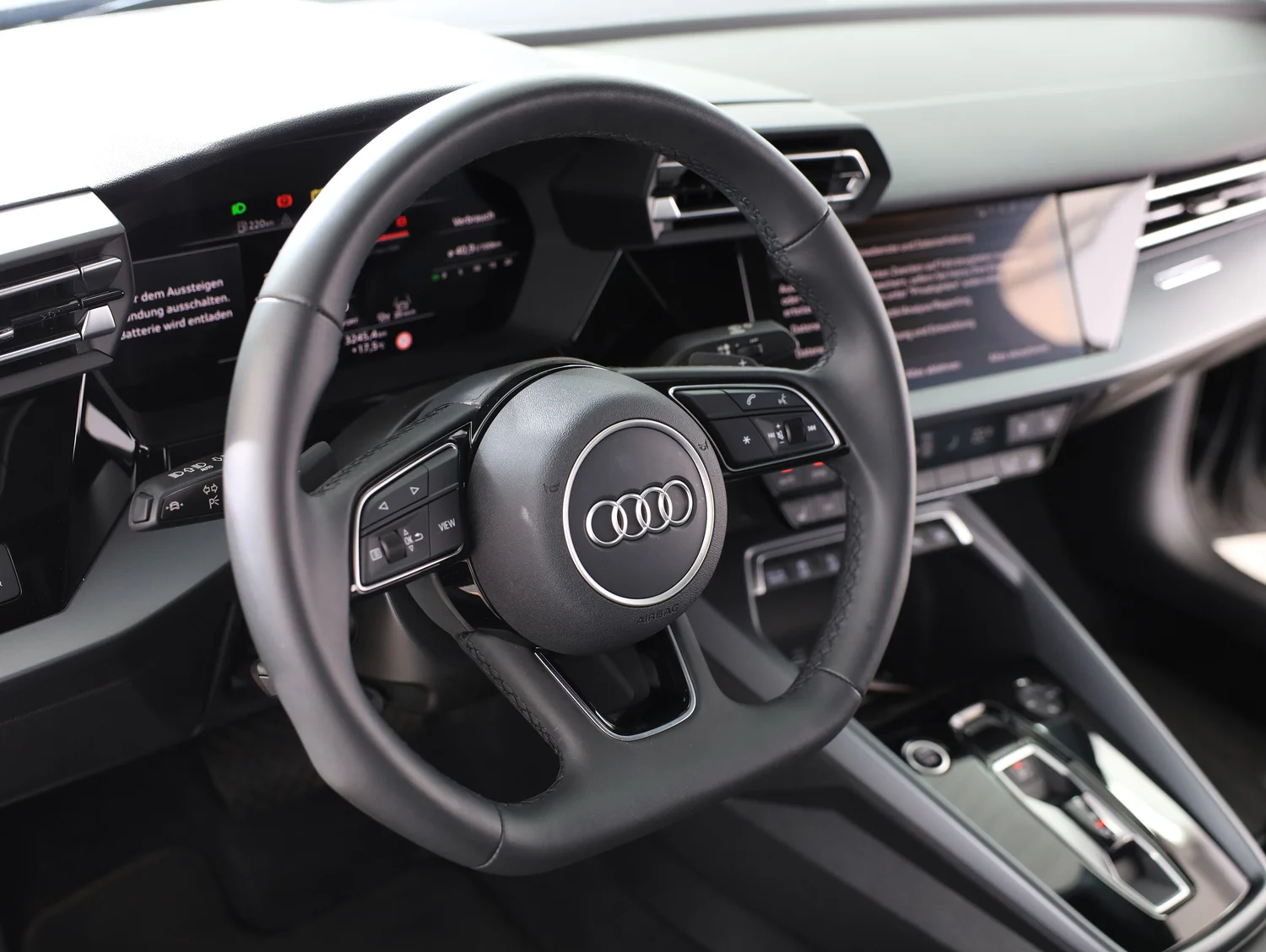 Bild eines Audi A3 Limousine 30 TFSI S line