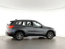 BMW X1 sDrive18d Aut. in mineralgrau