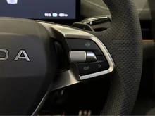 Škoda Peaq Sportline 90x in Graphit-Grau Metallic