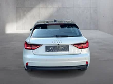 Audi A1 Sportback 25 TFSI intense in Tausilber Metallic