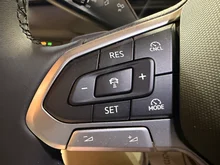 VW T-Roc Style eTSI DSG in Wolf Grey Dach Black Uni