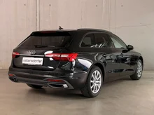 Audi A4 Avant 35 TFSI in MYTHOSSCHWARZ METALLIC