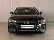 Audi A4 Avant 35 TFSI in MYTHOSSCHWARZ METALLIC