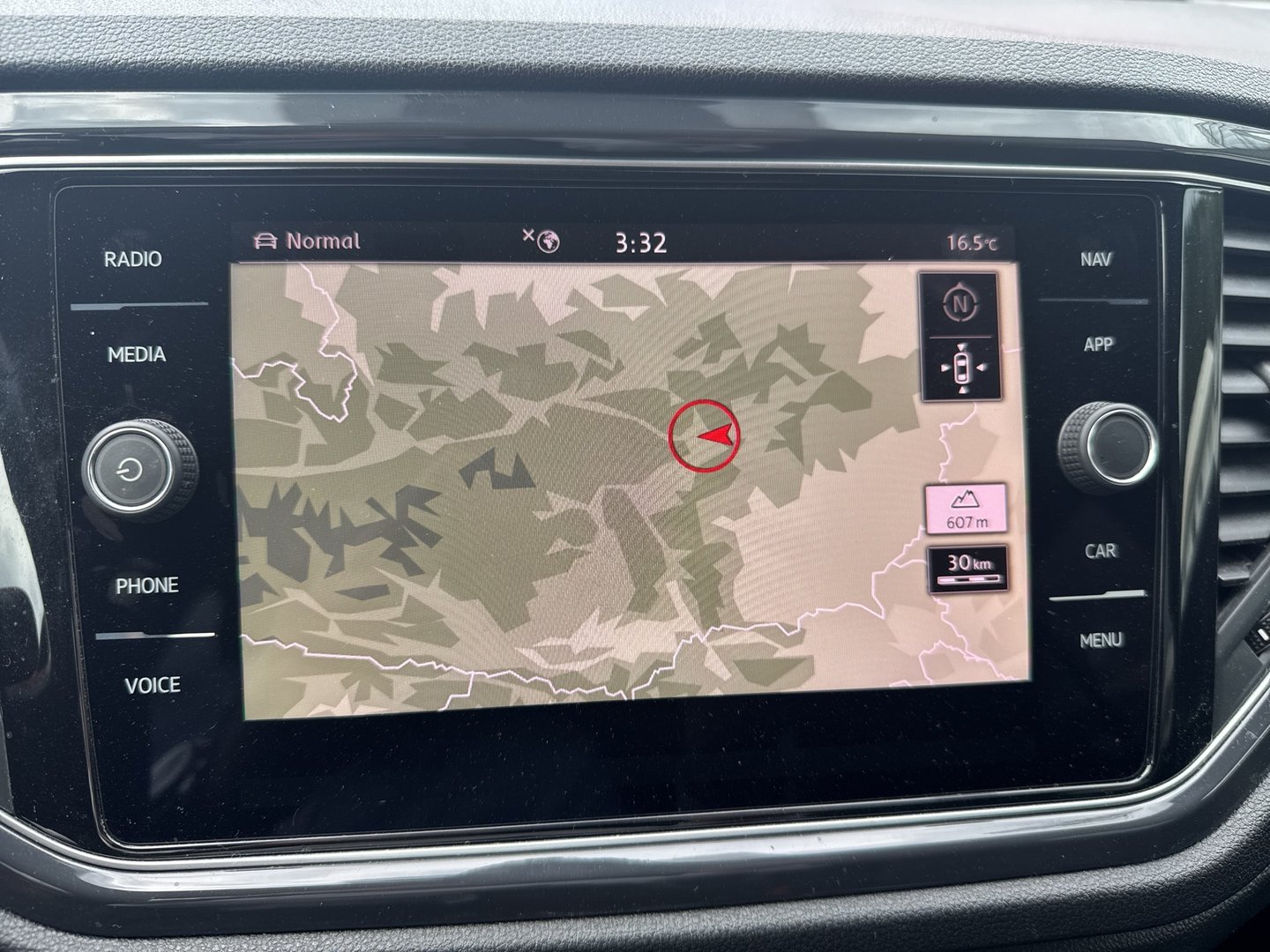 VW T-Roc Sport TSI ACT | Bild 13 von 18