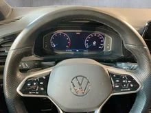 VW T-Roc R-Line TSI DSG in Pyritsilber Met. Dach Black Uni