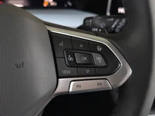 VW Golf Rabbit mHEV DSG in Grenadillschwarz Metallic