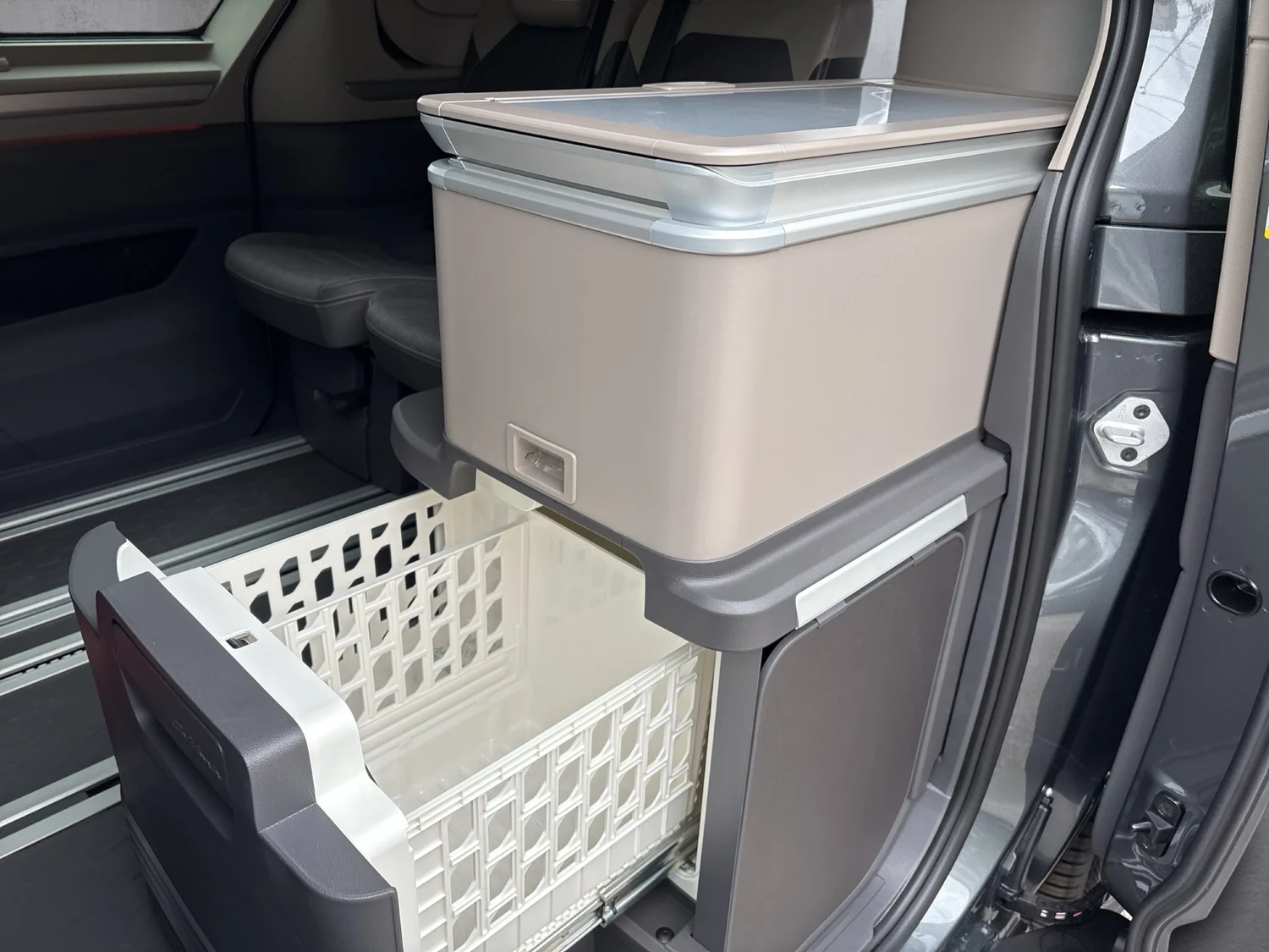 Bild eines VW California Ocean eHybrid 180 kW 4M