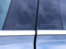 Audi A3 Sportback 40 TFSI e in H1 Manhattangrau Metallic