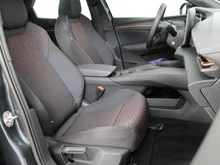 CUPRA Raval PLUS 37 kWh 99 kW/135 PS in Magnet-Grau Metallic