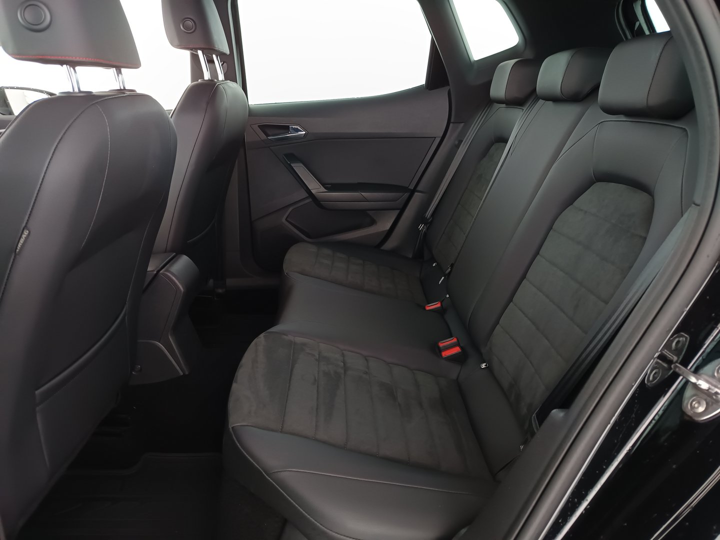 SEAT Arona FR EcoTSI DSG | Bild 28 von 33