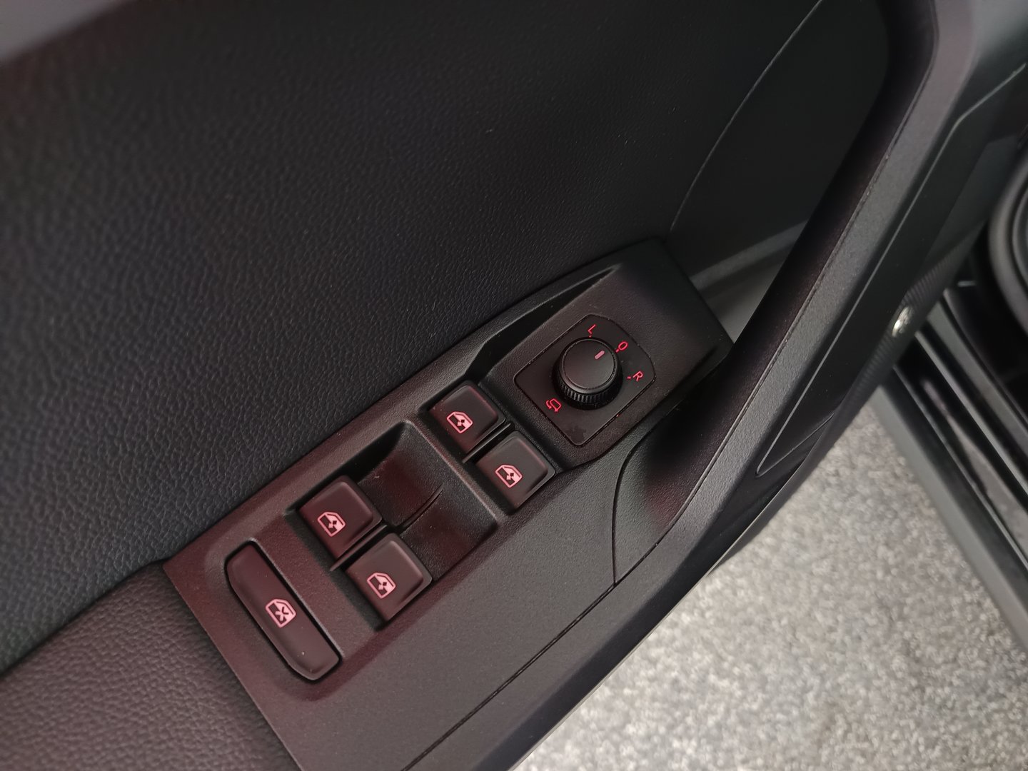 SEAT Arona FR EcoTSI DSG | Bild 11 von 33