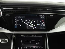 Audi Q8 e-hybrid quattro 360 kW in Daytonagrau Perleffekt