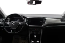 VW T-Roc Design TDI 4MOTION DSG in Flash Rot Dach Schwarz