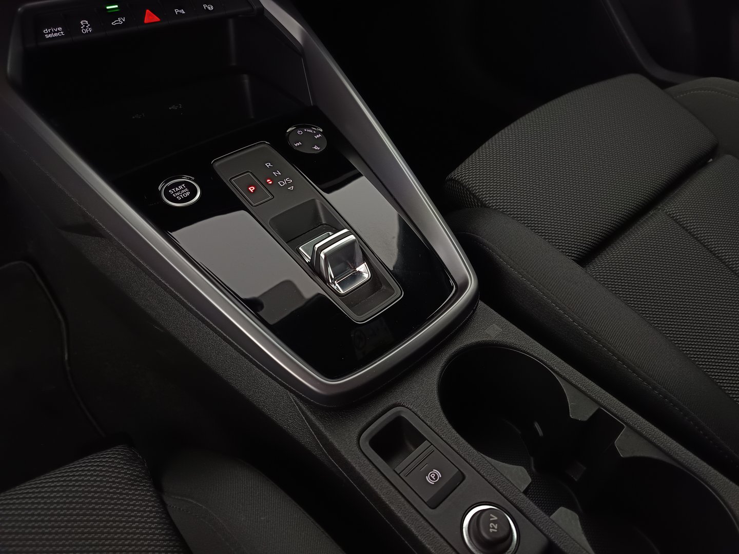 Audi A3 Sportback 40 TFSIe | Bild 32 von 37