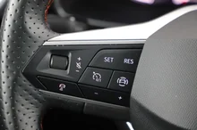 SEAT Leon FR 1.0 TSI in Candy-Weiß