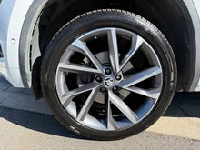 Škoda Kodiaq 4x4 SPORTLINE TDI DSG in Moon-Weiß Metallic