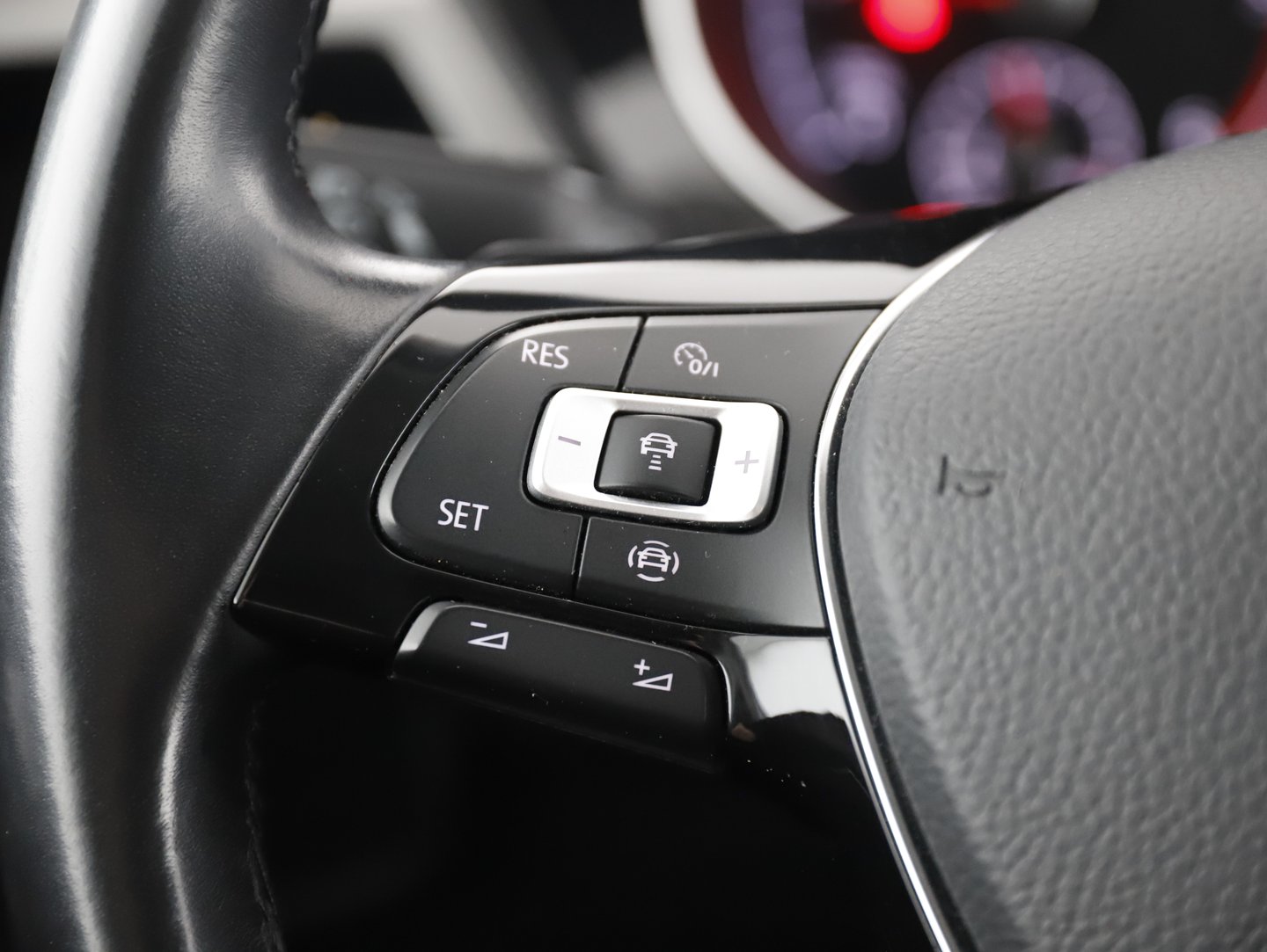 VW Touran Comfortline TDI SCR | Bild 15 von 22