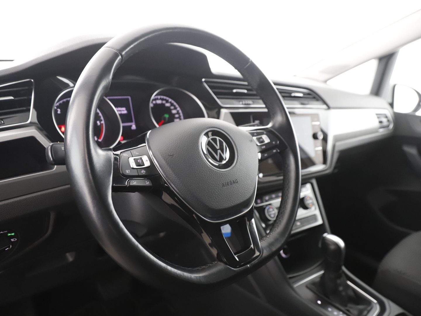 VW Touran Comfortline TDI SCR | Bild 7 von 22