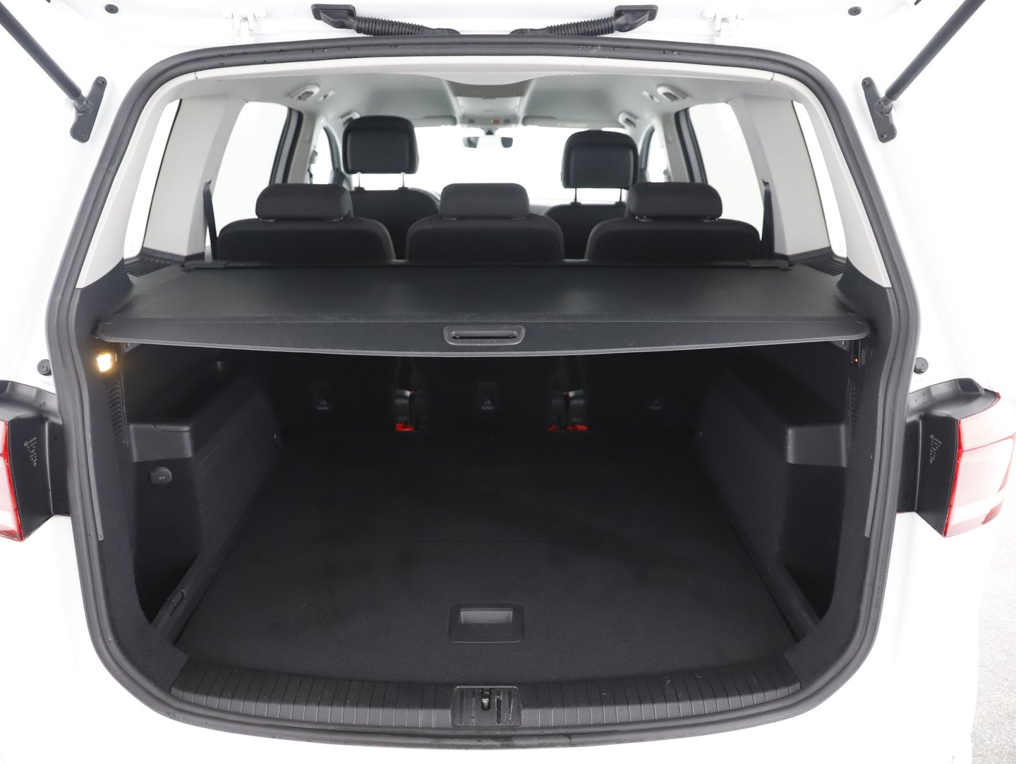 VW Touran Comfortline TDI SCR | Bild 19 von 22