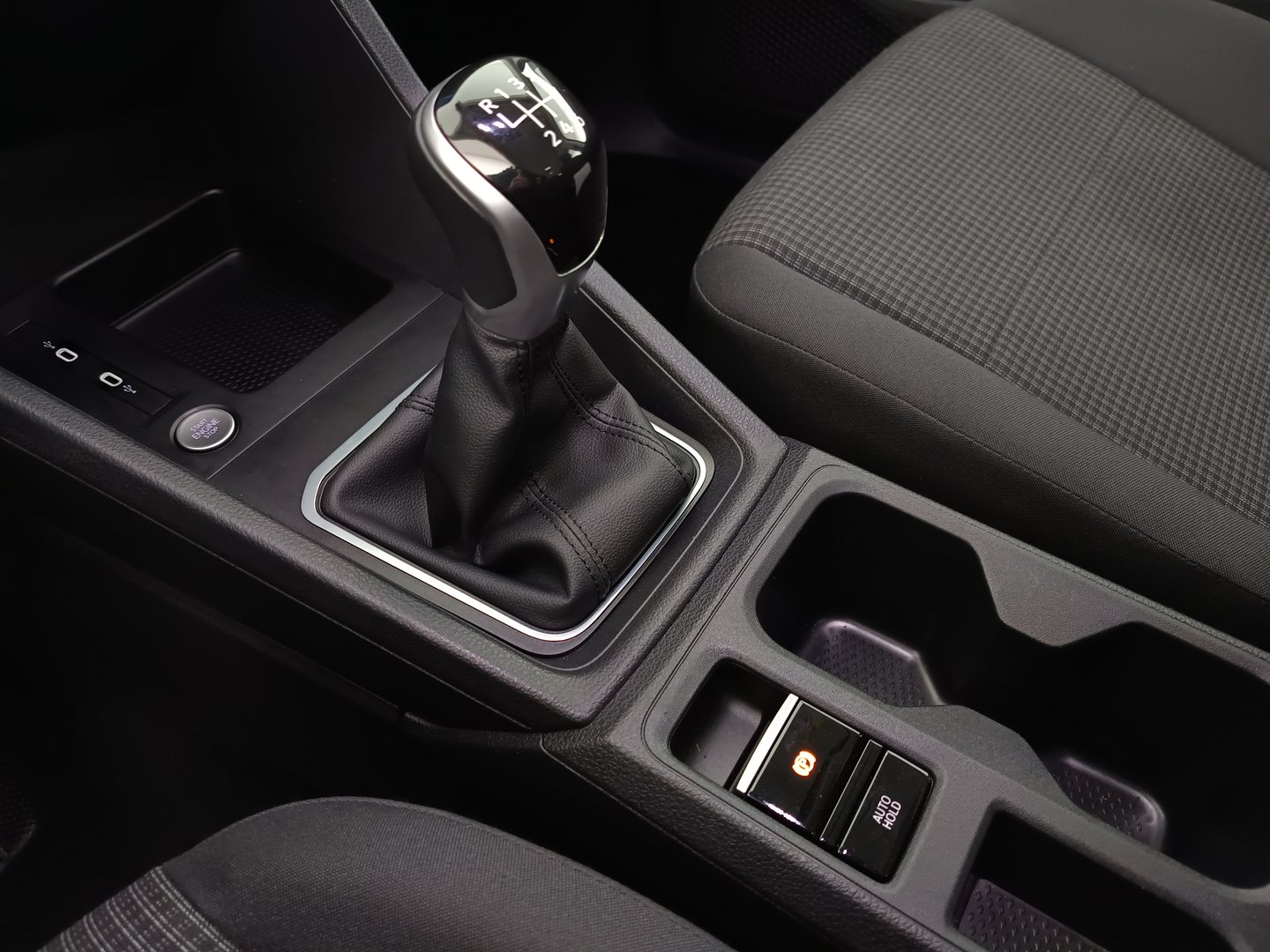 VW Caddy Maxi TDI | Bild 26 von 31