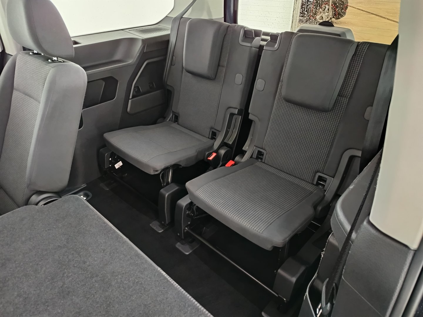 VW Caddy Maxi TDI | Bild 28 von 31