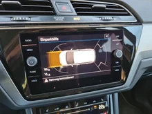 VW Touran Comfortline TDI DSG in Deep Black Perleffekt