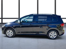 VW Touran Comfortline TDI DSG in Deep Black Perleffekt