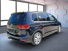 VW Touran Comfortline TDI DSG in Deep Black Perleffekt