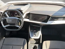 Audi Q4 e-tron 50 e-tron quattro in Gletscherweiss metallic