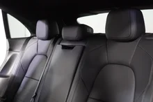 Porsche Macan 4 in schwarz - metallic