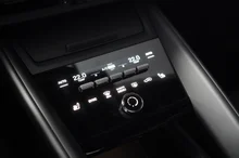 Porsche Macan 4 in schwarz - metallic