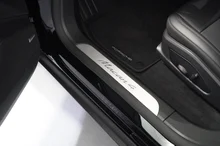 Porsche Macan 4 in schwarz - metallic
