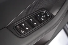 Porsche Macan 4 in schwarz - metallic
