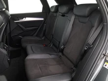 Audi Q5 50 TDI quattro Sport in daytonagrau perleffe