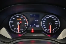 SEAT Arona Style EcoTSI in Desire-Red Metallic