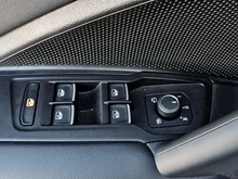 VW Tiguan Elegance eTSI DSG in DELFINGRAU METALLIC