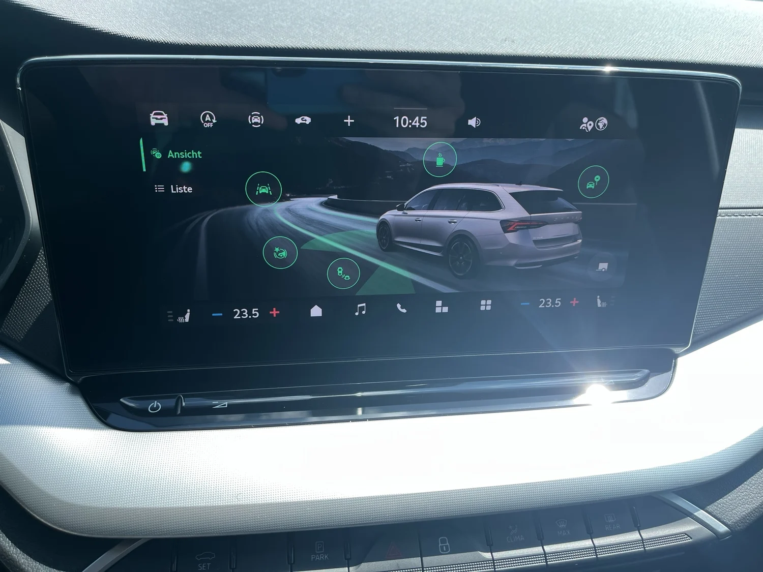 Bild eines Octavia Combi Essence TSI mHEV DSG