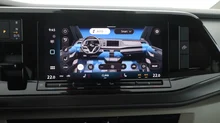 VW California Beach Camper eHyb. 180 kW 4M in Candyweiß / Dach Deepblack Perleffekt