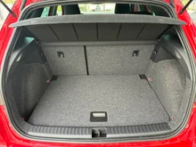 SEAT Arona Style 1.0 TSI in Liminal-Rot Dach Nacht-Schwarz