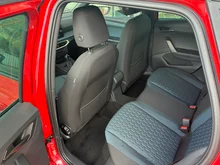SEAT Arona Style 1.0 TSI in Liminal-Rot Dach Nacht-Schwarz