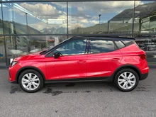 SEAT Arona Style 1.0 TSI in Liminal-Rot Dach Nacht-Schwarz