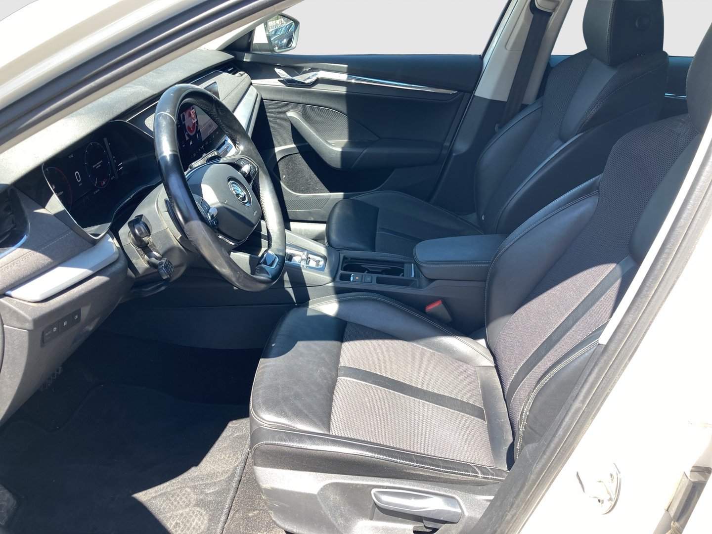 Škoda OCTAVIA Combi Style TDI DSG | Bild 7 von 25