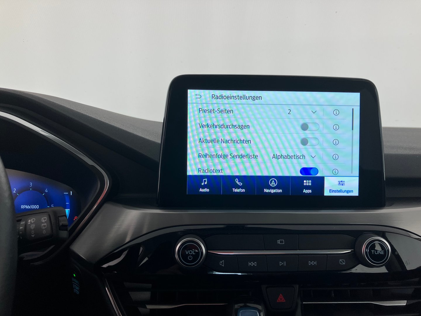 Ford Kuga 2,0 EcoBlue Hybrid Titanium | Bild 9 von 15