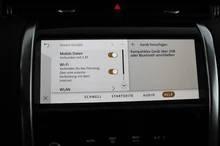 Land Rover Discovery Sport D165 4WD SE Aut. in santorini black