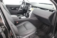 Land Rover Discovery Sport D165 4WD SE Aut. in santorini black